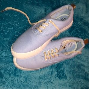 Light blue shoes size 8